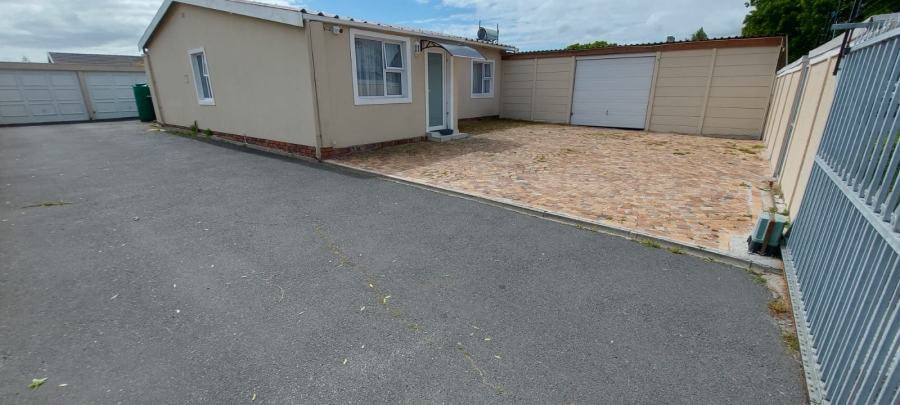 3 Bedroom Property for Sale in Sanddrift Western Cape